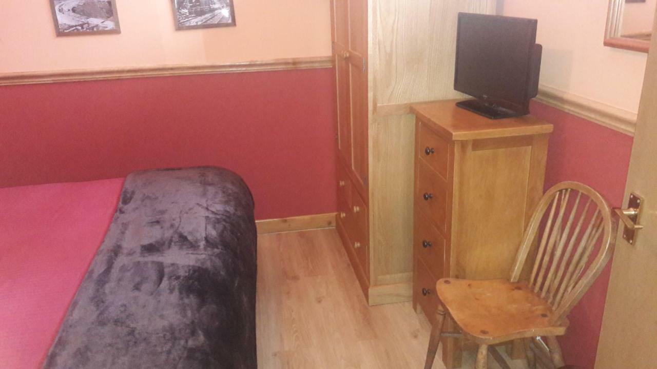 Leven And Linnhe Apartments, West Highland Way Holidays Kinlochleven Exteriör bild